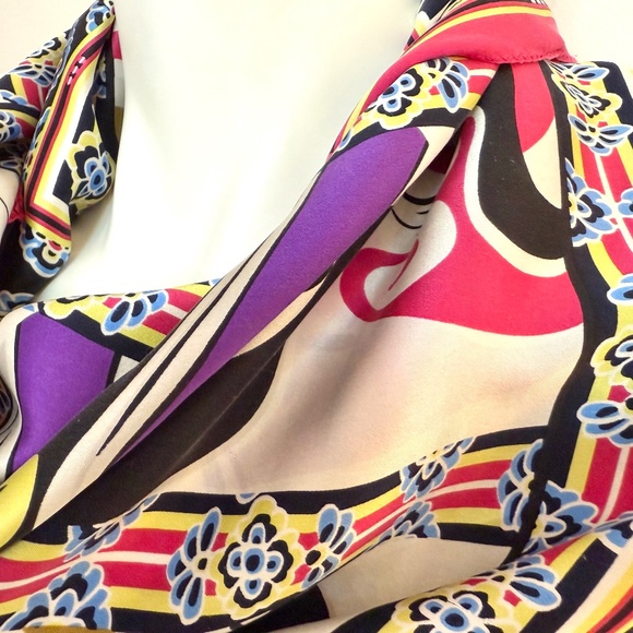 Wensli 100% Silk Scarf – 33” Square – Opera Mask Print – 33" Square - Picture 5 of 9